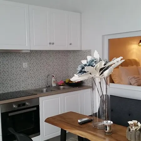 Abelomilos Exclusive Apartment Imerovigli (Santorini)